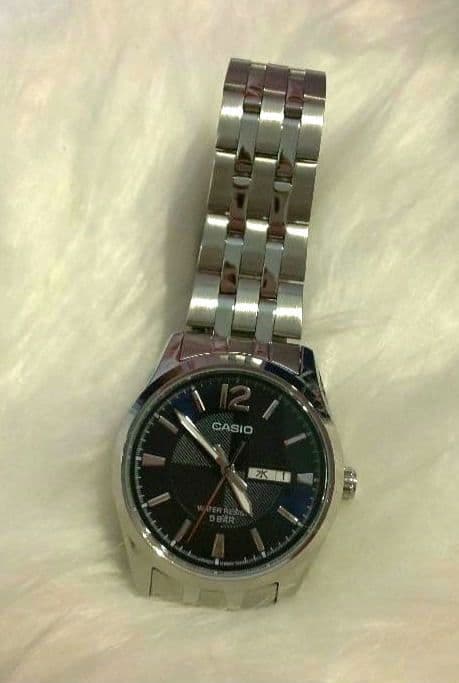 Casio Analog Quartz Watch with Navy and Silver Stainless Steel Band