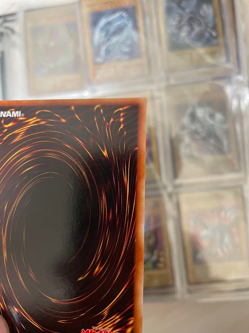 Black Magician Initial Edition Yu-Gi-Oh card in good condition showing front artwork and Japanese text