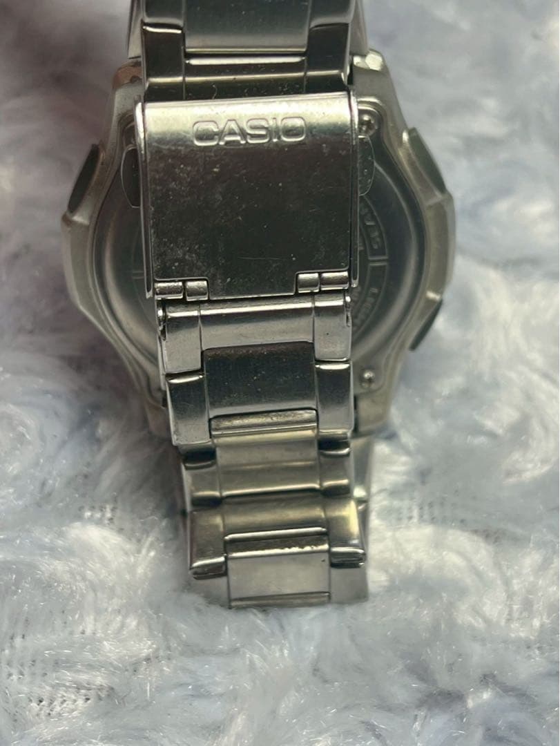 Casio Wave Ceptor Multi Band 5 Radio Solar