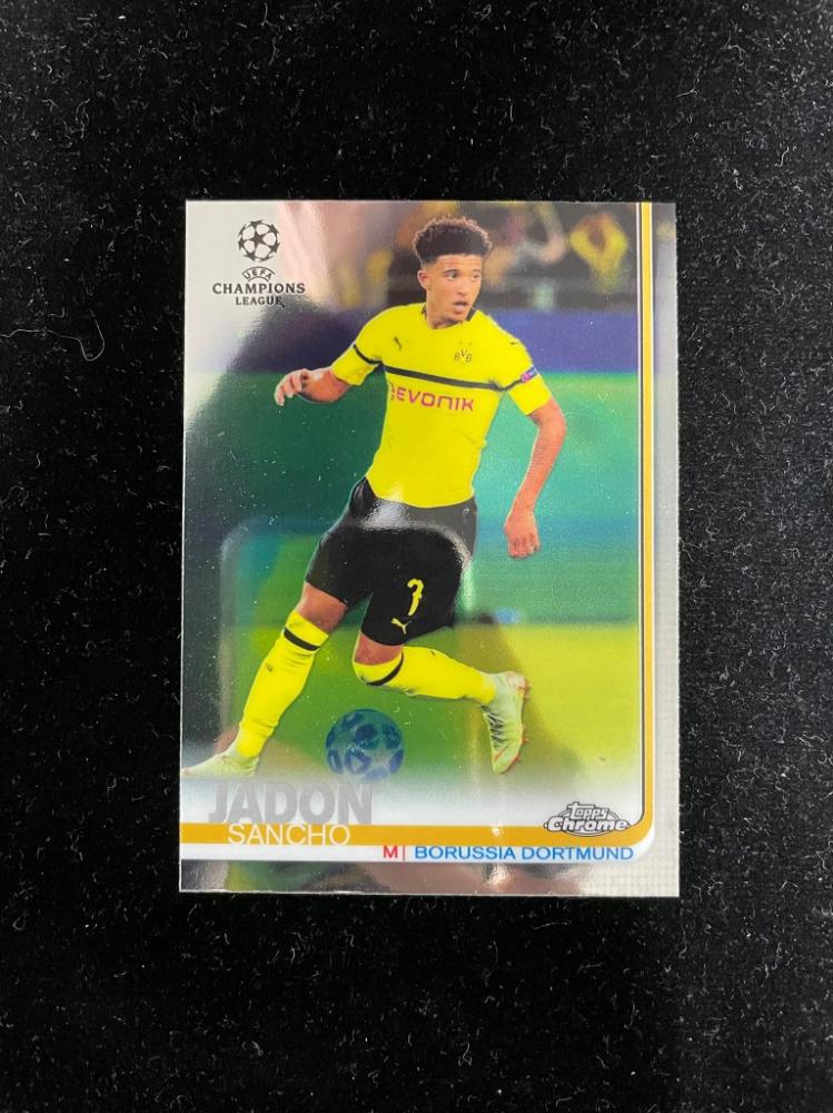 2018-19 Topps Chrome UEFA Champions League base trading card featuring Borussia Dortmund player Jadon Sancho