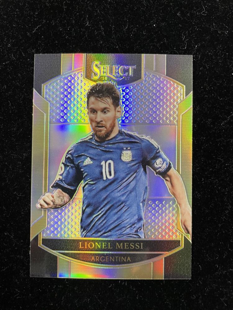 2016-17 Panini Select Argentina Lionel Messi Base Terrace Silver Parallel trading card