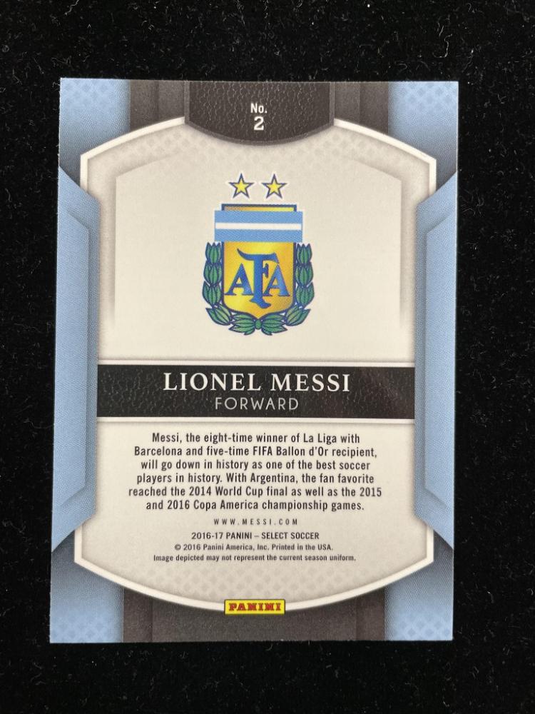 2016-17 Panini Select Argentina Lionel Messi Base Terrace Silver Parallel trading card