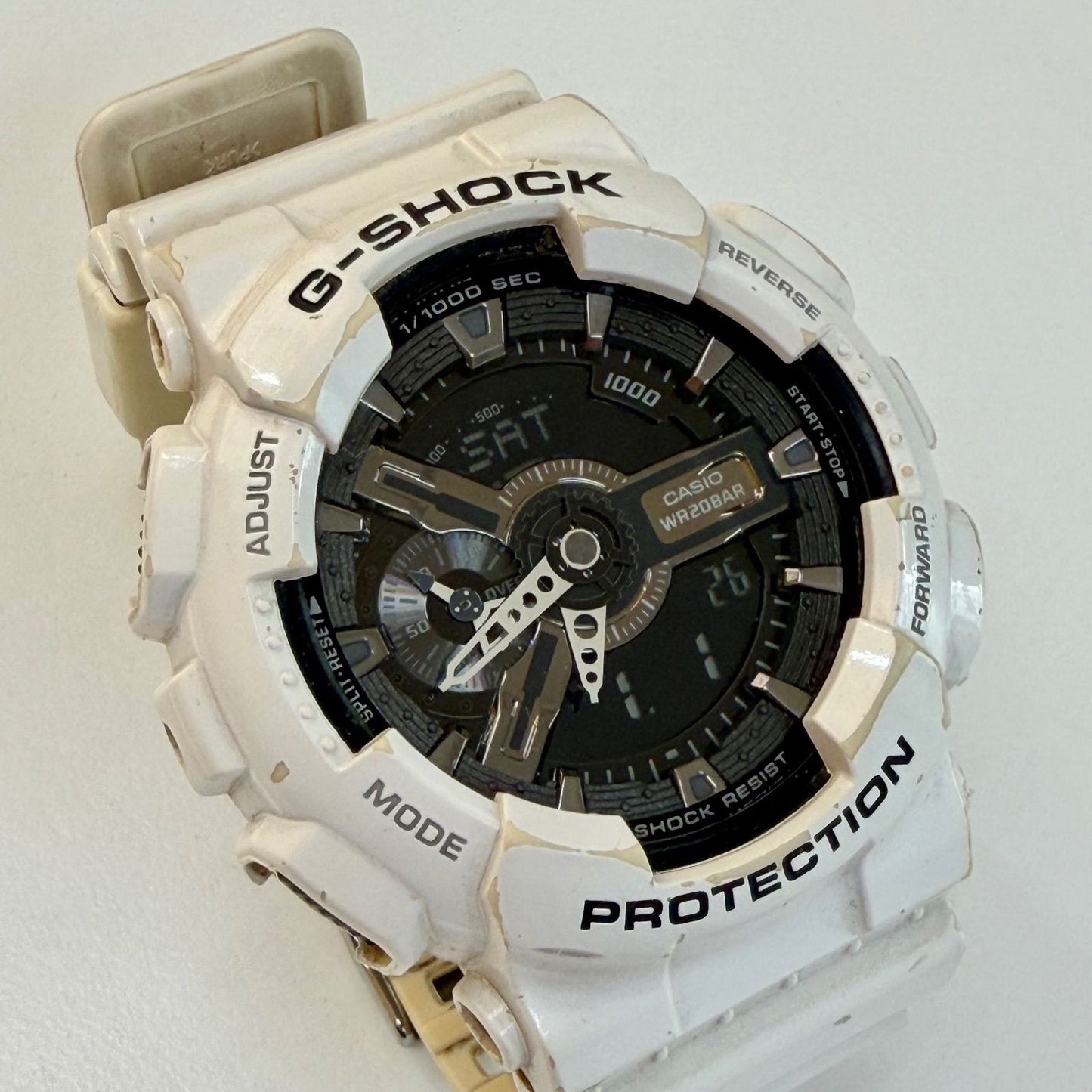 Casio G-Shock GA-110GW-7A Watch Module 5146 White and Black Used with Flaws — Japan Import