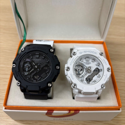 Casio G-Shock GMA-S2200M G-Shock Pair Watch Set White and Black Models