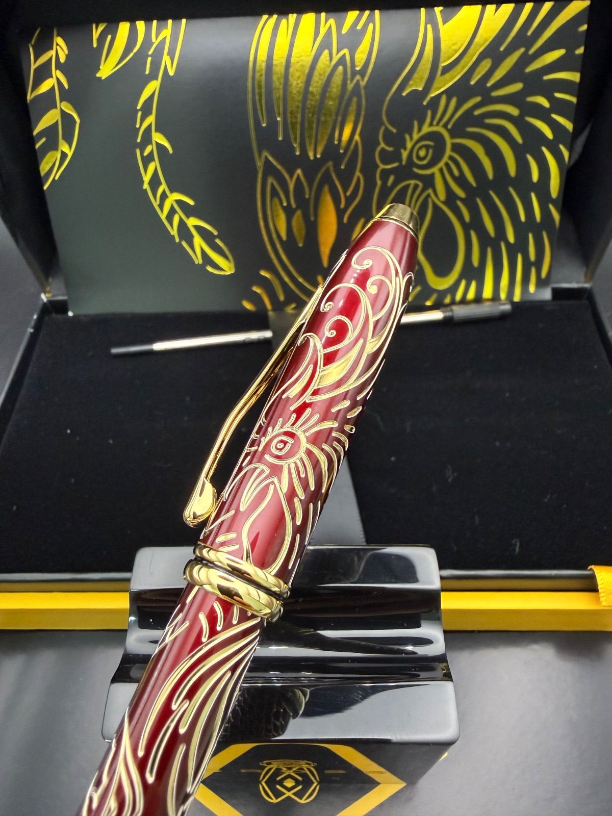 Cross Taunzt 2017 Year of the Rooster Rare Twist Ballpoint Pen Japan Import
