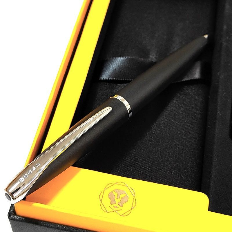 Cross ATX Series Gift Set with Card Case, Black Twist Ballpoint Pen — Japan Import