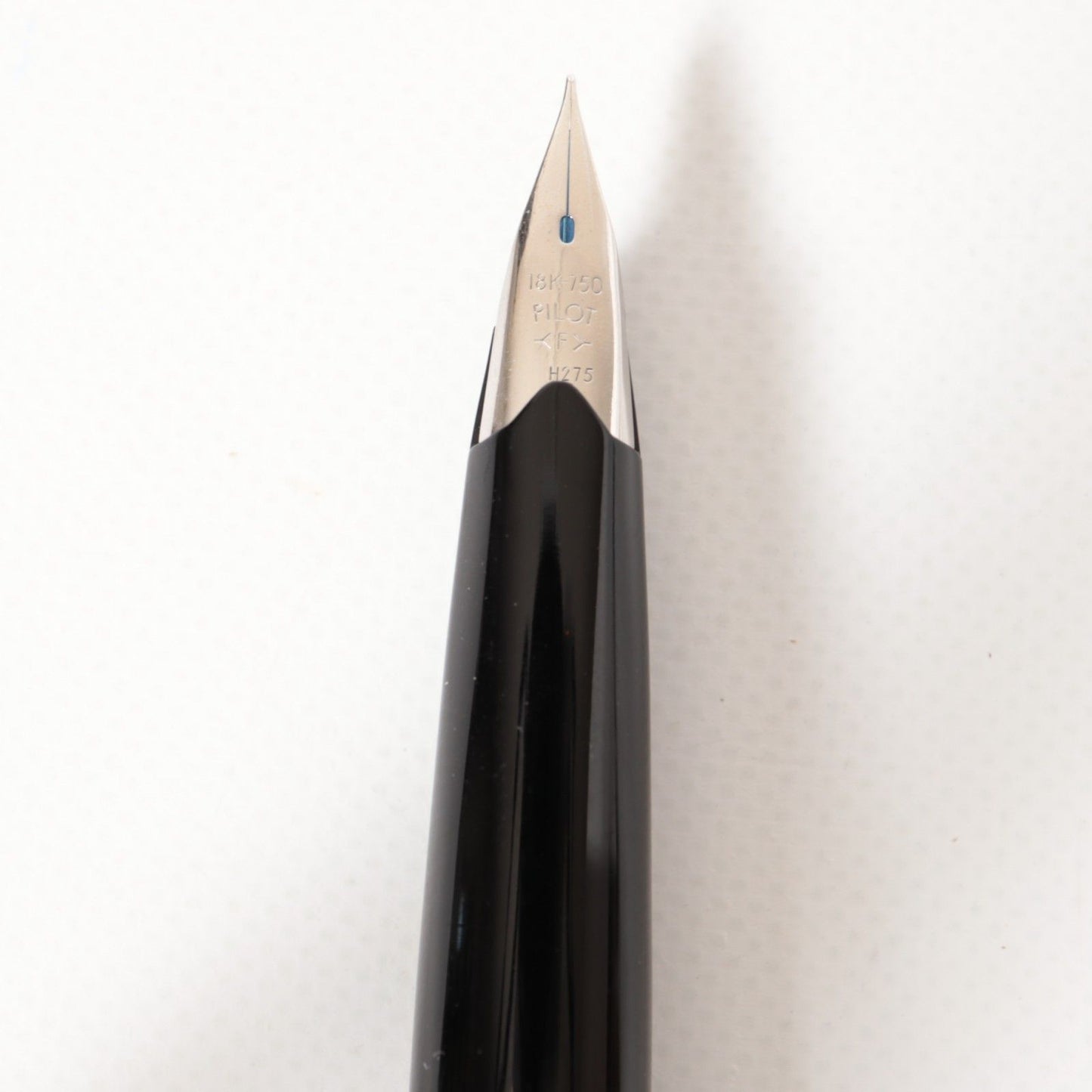 Pilot Elite Crosshatch short fountain pen in black and silver with 18K gold nib, vintage 1975 model