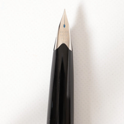 Pilot Elite Crosshatch short fountain pen in black and silver with 18K gold nib, vintage 1975 model