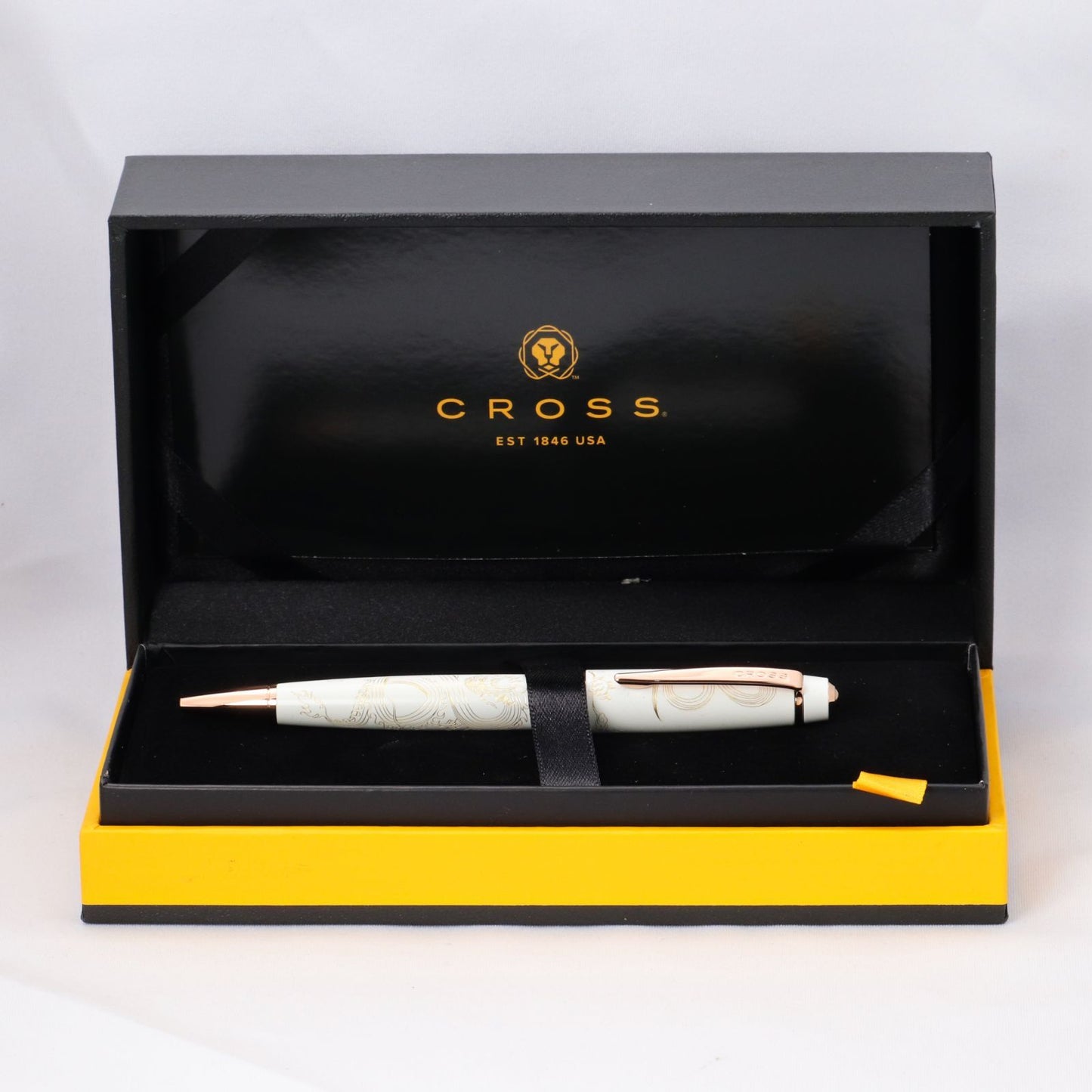 Cross Bailey Year of the Dragon Ballpoint Pen Model AT0452-23 White Japan Import