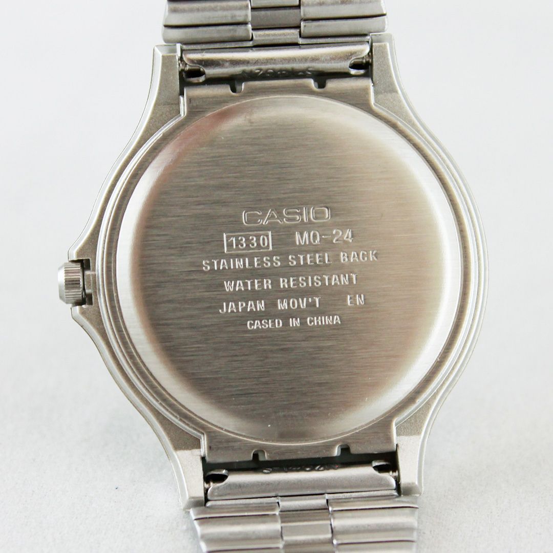 Casio Unisex MQ-24D-7EJH Analog Watch Silver with White Dial