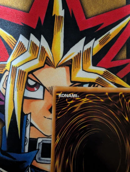 Bandai Yu-Gi-Oh Duel Monsters Armor Black Dragon Cyber Dark Dragon Ultimate Rare Leaf trading card