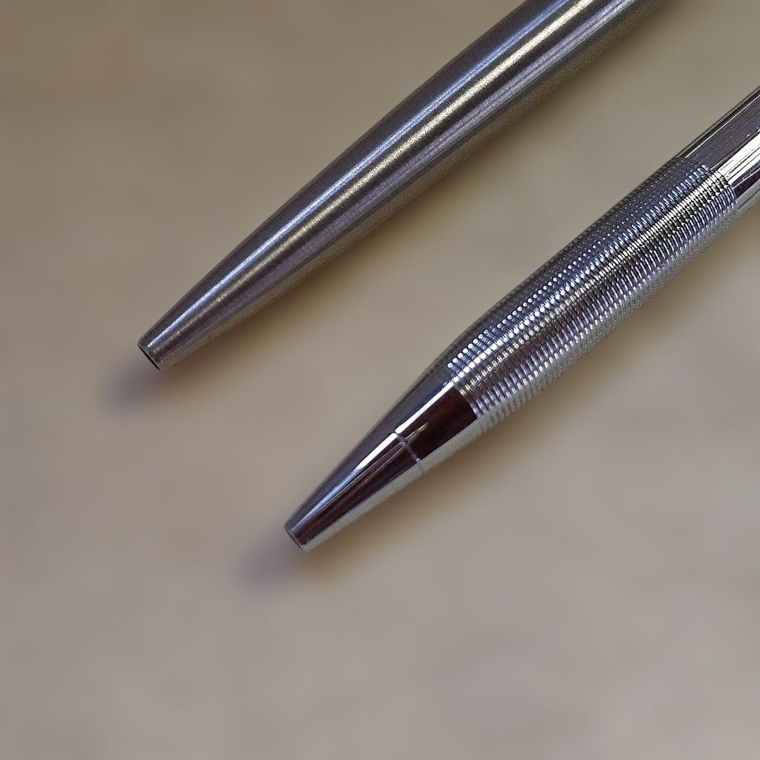 Parker Classic Century and Cross ballpoint pens set with black and blue ink, twist and click mechanisms