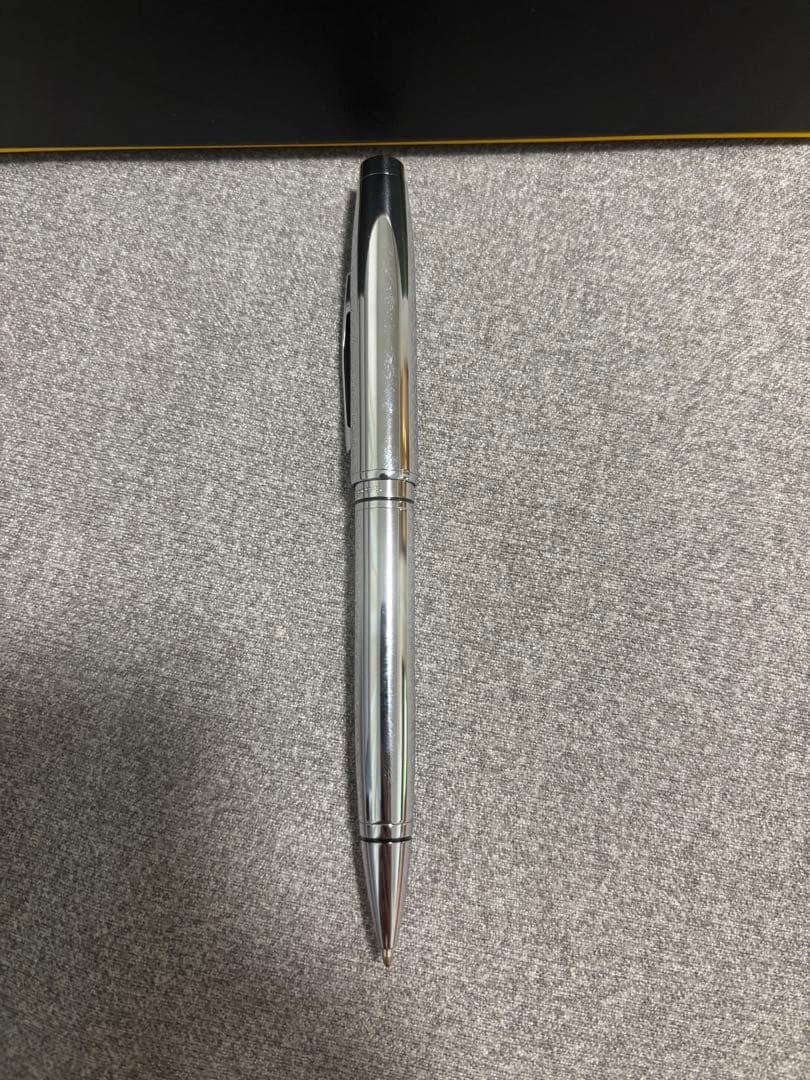 Unused CROSS silver ballpoint pen with dedicated case, Japan import