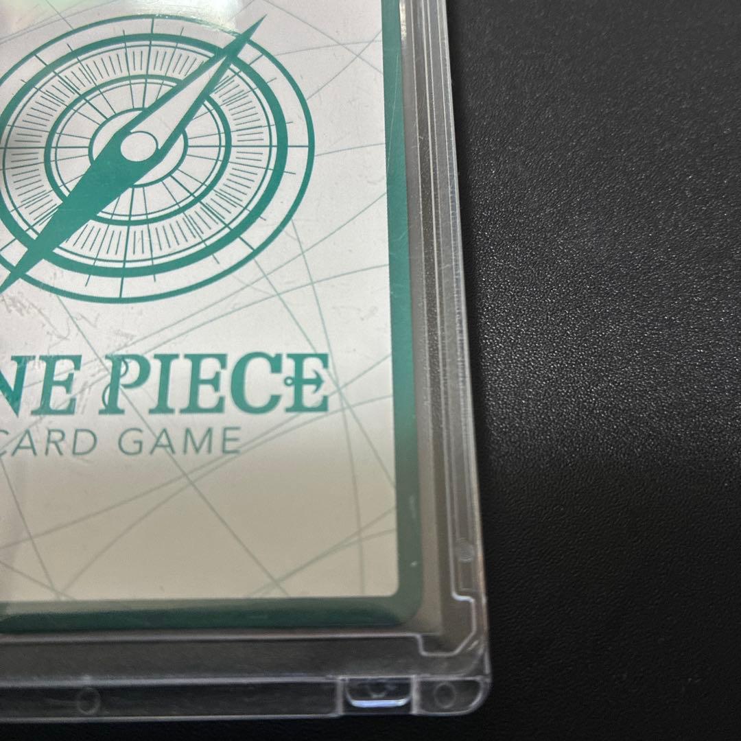 One Piece Card Game Don Card with heart-pattern hologram featuring Hancock in gold hologram design