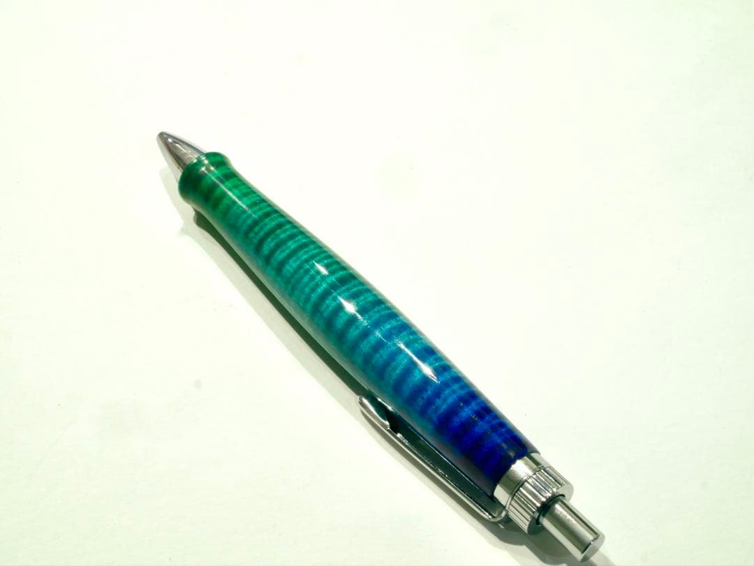 Kiji Wood Axial Pen with Lacquer Finish Inspired by Musical Instruments