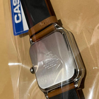 Casio Standard MTP-M305L-1A Model Men’s Watch — Japan Import