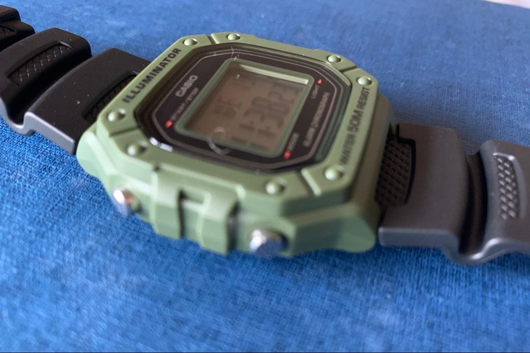 Casio Digital Watch Retro Model with Foreign Language Manual — Japan Import