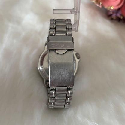 Casio Diver's 20BAR Men's Watch Quartz with Day and Date — Japan Import