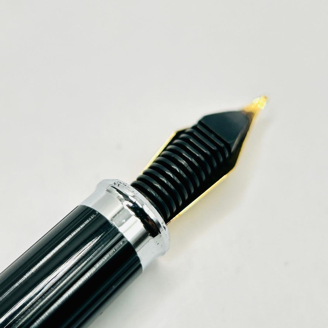 Cross Pen Line Silver Fountain Pen with Gold Nib and Case