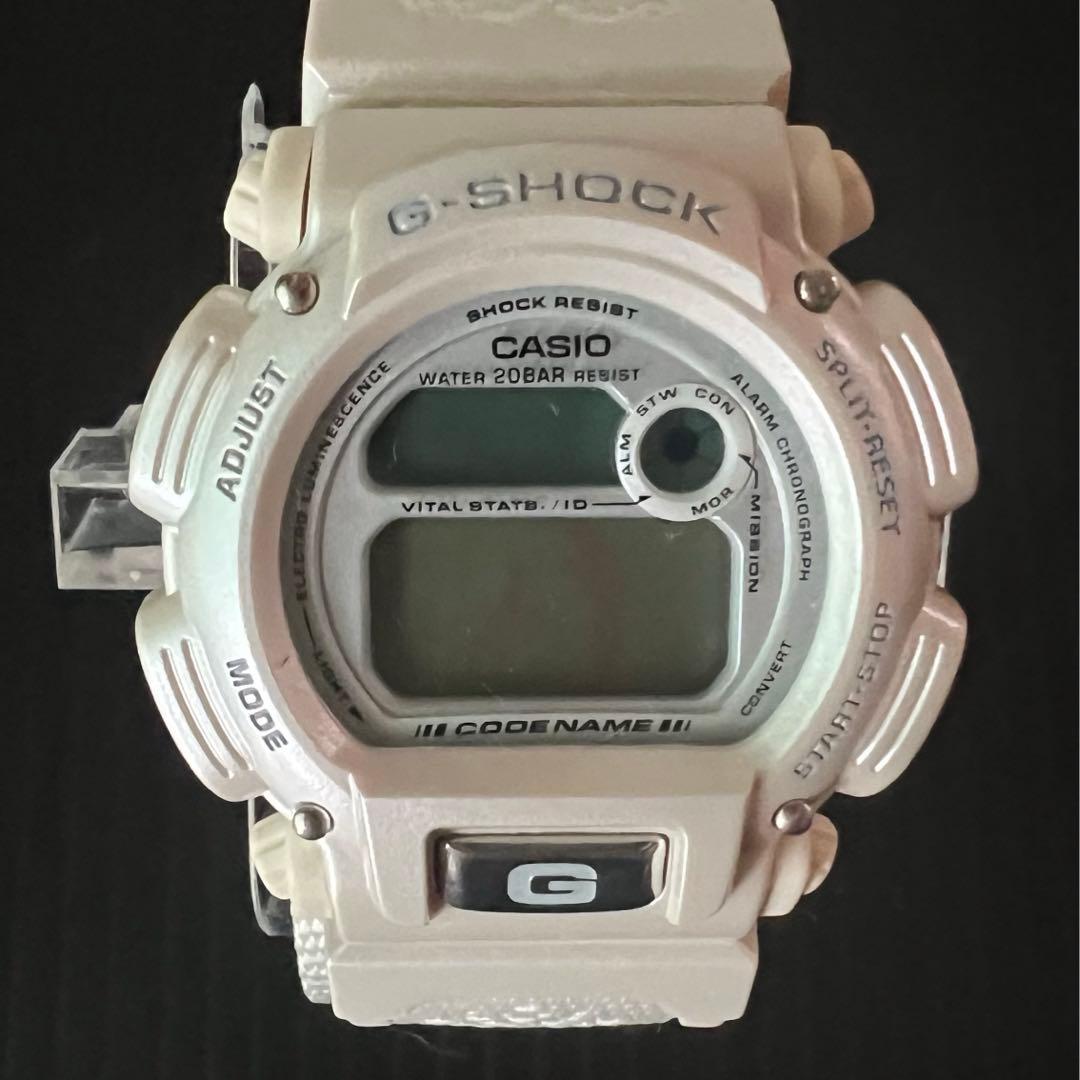 Casio G-Shock DW-8800AJ-7AT Model White and Silver Watch — Japan Import