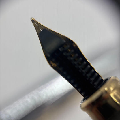 Cross Classic Century II Fountain Pen Medallist F Nib