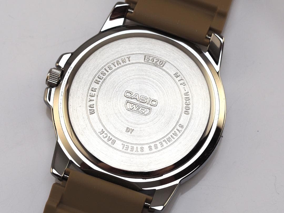 Casio MTP-VD300 Men's Quartz Watch — Japan Import