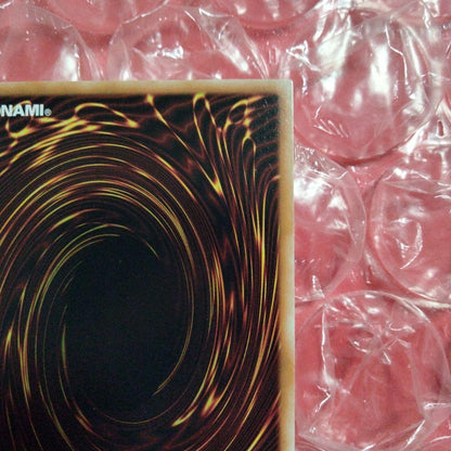 Bandai Yu-Gi-Oh! Black Magician MVP1-ENGV3 error card with misaligned hologram and corner damage, Japan import