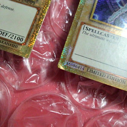 Bandai Yu-Gi-Oh! Black Magician MVP1-ENGV3 error card with misaligned hologram and corner damage, Japan import