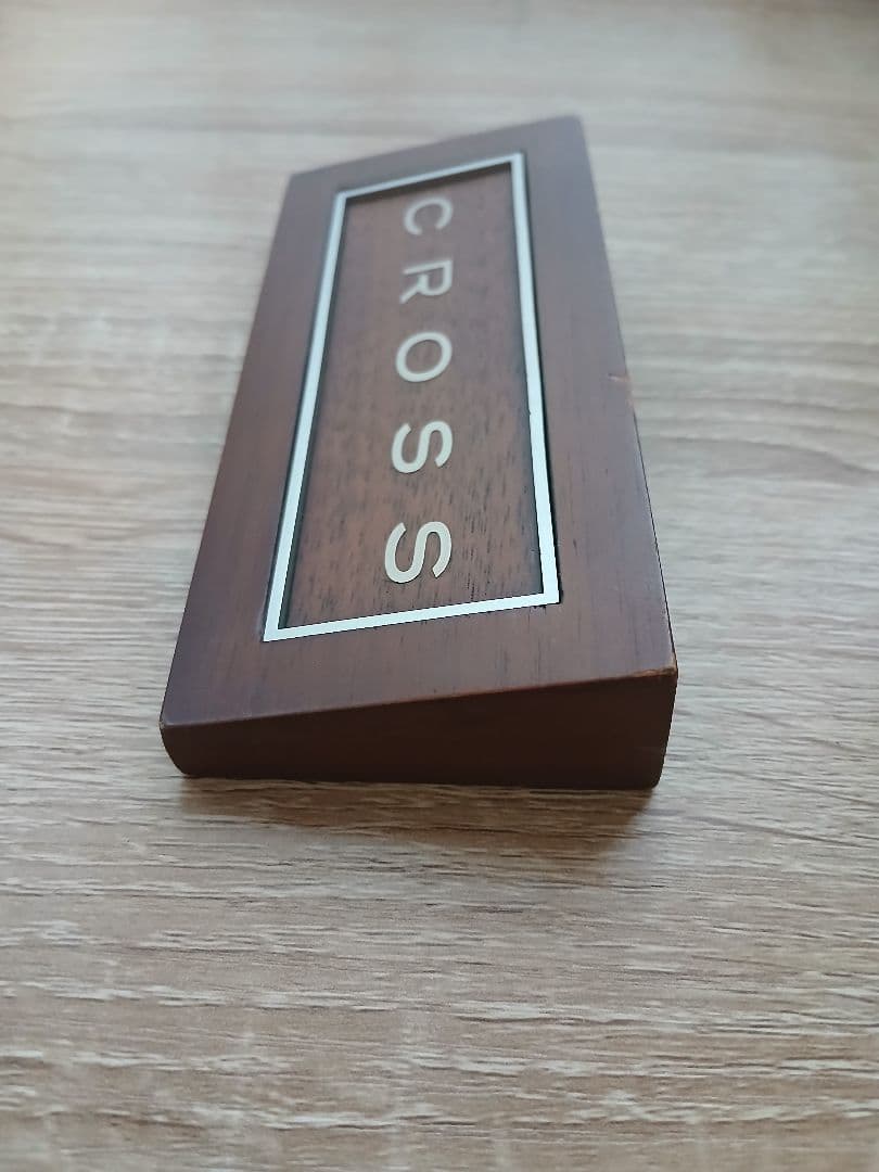 CROSS Wooden Logo Plate