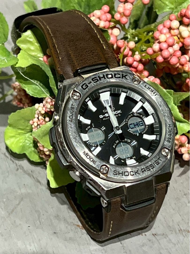 Casio G-Shock G-Shock Watch GST-W130L Radio Solar