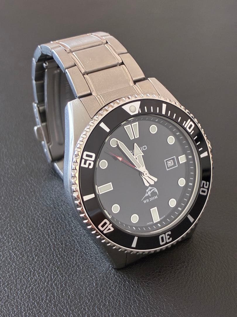 Casio Diver's Watch MDV-106-1AV Model with Silver Band — Japan Import
