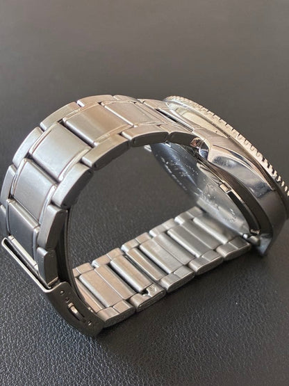 Casio Diver's Watch MDV-106-1AV Model with Silver Band — Japan Import