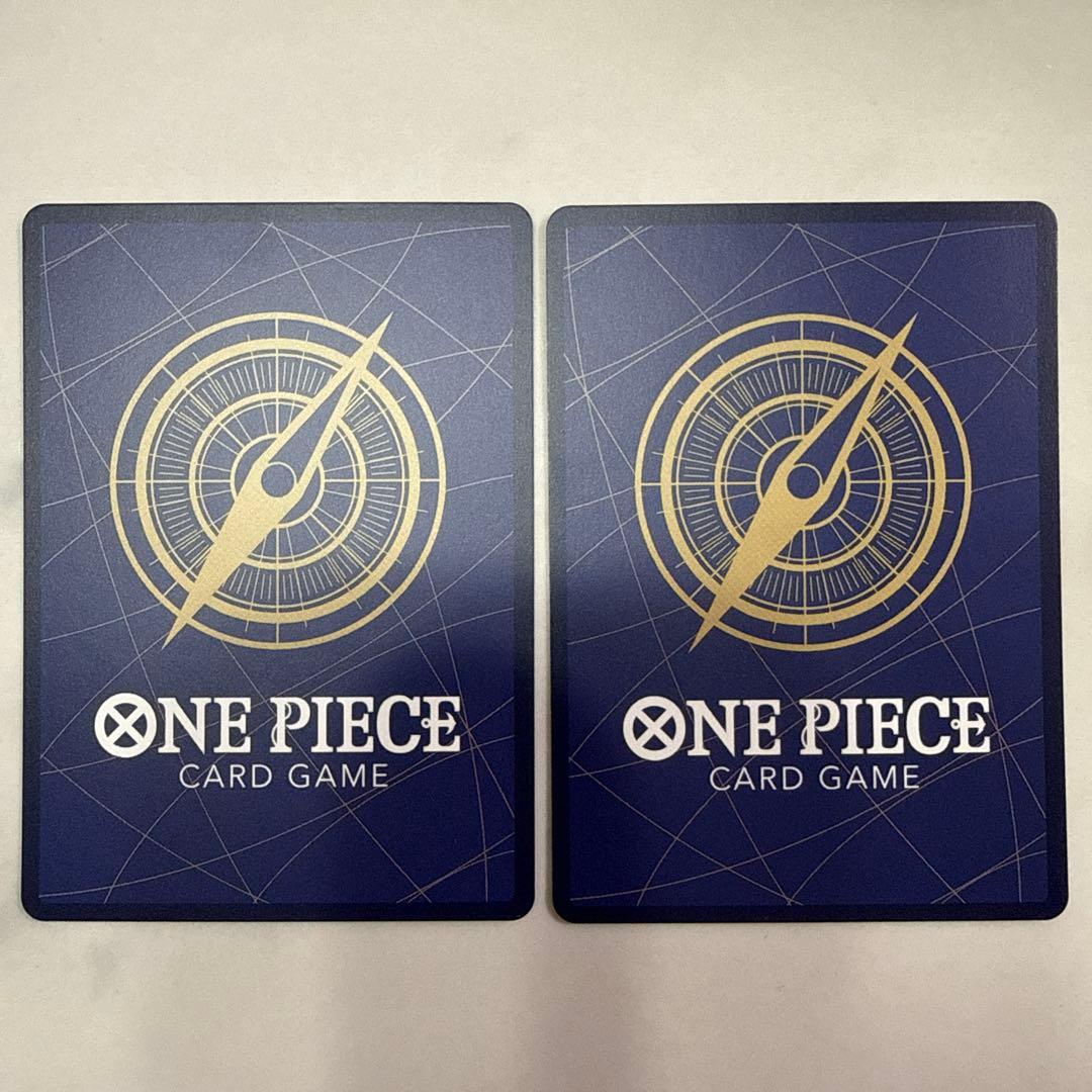 Set of two One Piece Gekko Moriah SR Parallel cards in rigid protective sleeves