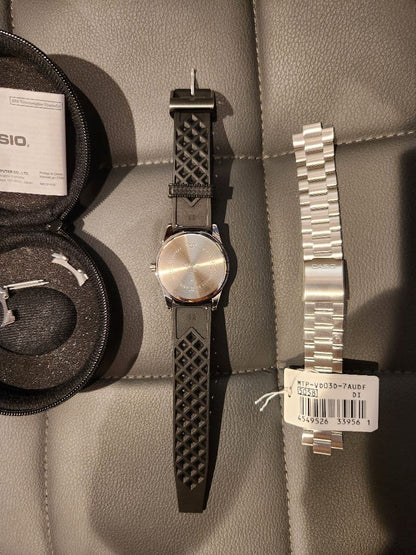 Casio MTP-VD03D-7A Analog Silver Watch with Rubber Strap and Storage Case — Japan Import