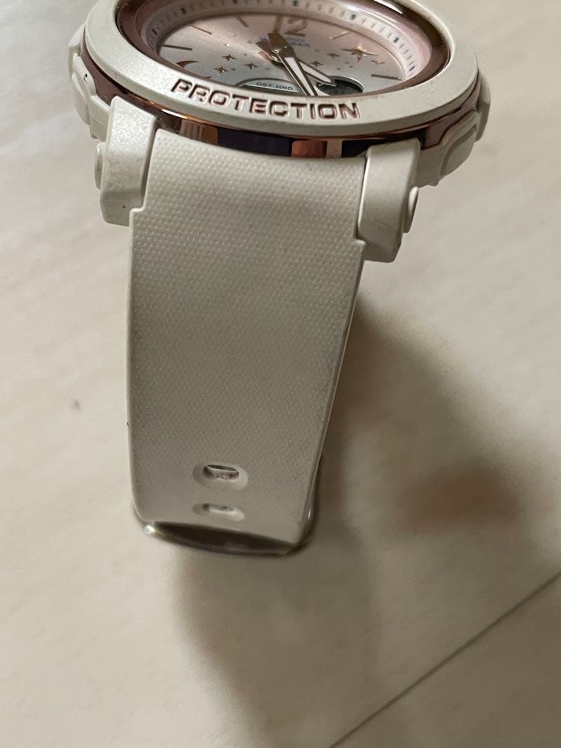 Casio Baby-G Ladies Watch BGA-290DS with Gold and White Bezel and White Band — Japan Import