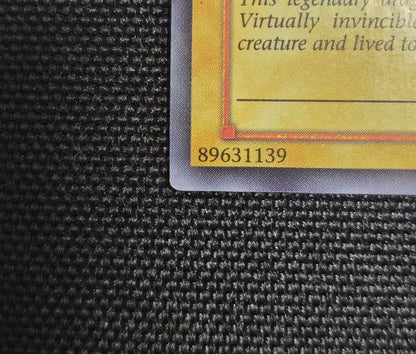 Bandai Blue-Eyes White Dragon SDK-001 1st Edition English Old Asia Version trading card in sleeve
