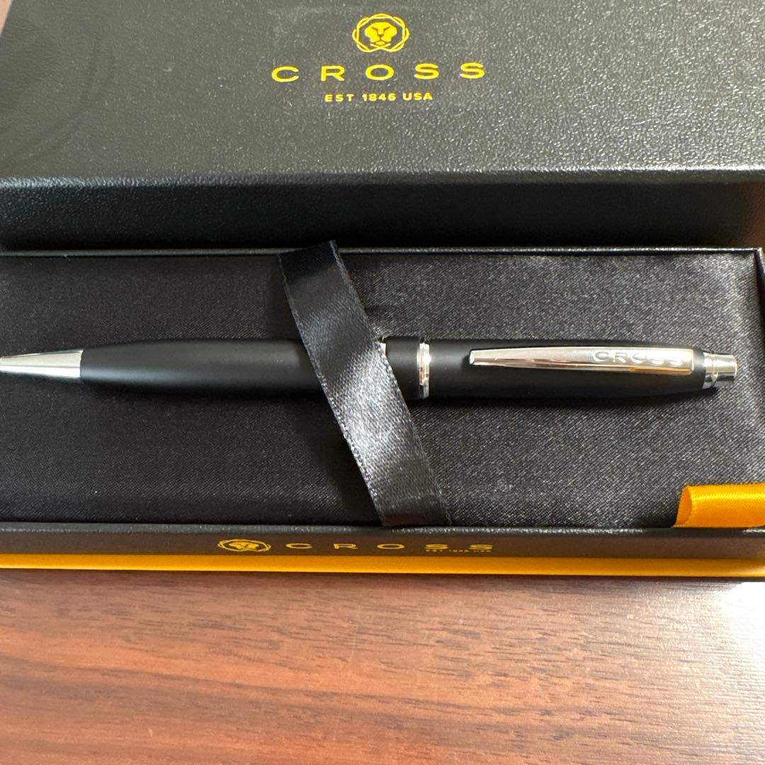 Brand Cross ballpoint pen twist type, Japan import, black barrel, retractable tip