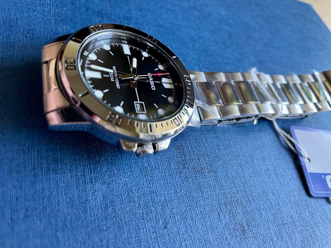 Casio Analog Watch Big Face Model with Silver Band and 22mm Lug Width — Japan Import