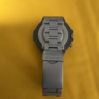 Casio Duro 200 Quartz Wristwatch with Auto Light and 200m Water Resistance — Japan Import
