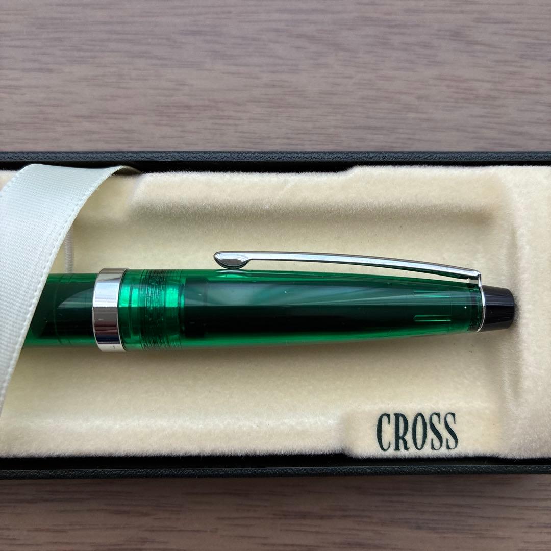 Cross Solo Translucent Ballpoint Pen - Emerald Green Transparent Resin — Japan Import