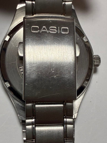 Casio Edifice Quartz Wristwatch for Men — Japan Import