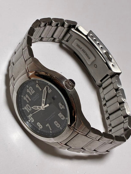 Casio Edifice Quartz Wristwatch for Men — Japan Import