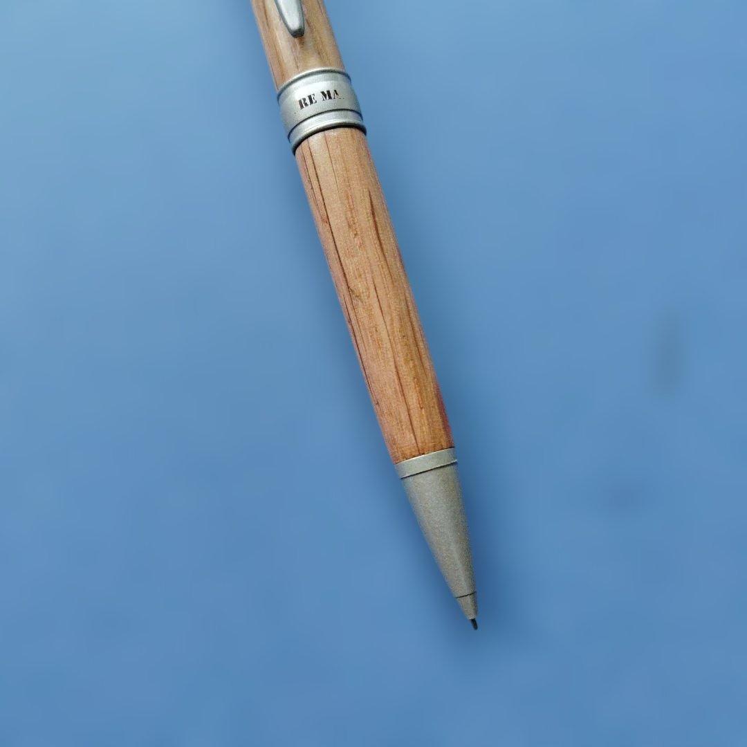 Re Ma wooden mechanical pencil with metal parts, included case, and white pen Japan import