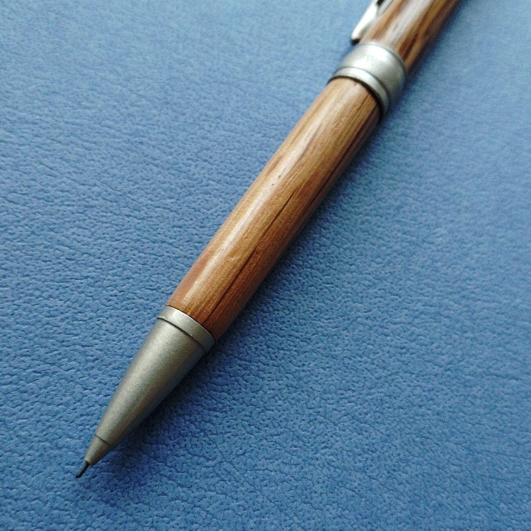 Re Ma wooden mechanical pencil with metal parts, included case, and white pen Japan import