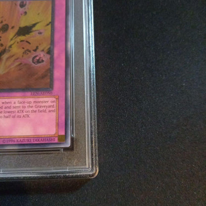 Yugioh Hell Blast Old Asia Relief Ultimate Rare PSA10 card 2004 edition model EEN-AE050 Japan import