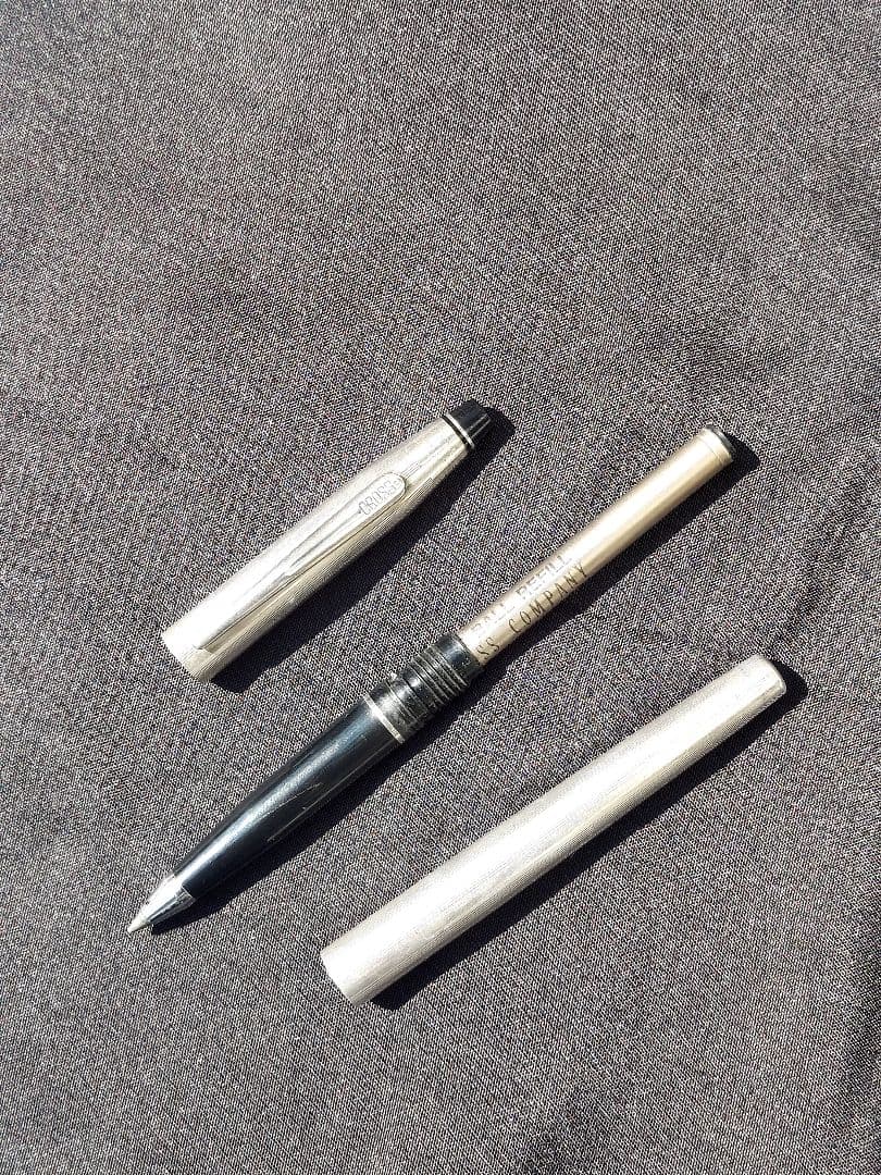 Kinko Plus Gold and Silver Plated Cross Ballpoint Pen Set