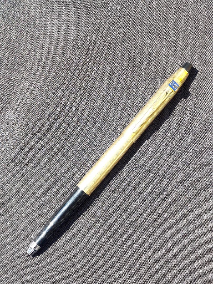 Kinko Plus Gold and Silver Plated Cross Ballpoint Pen Set