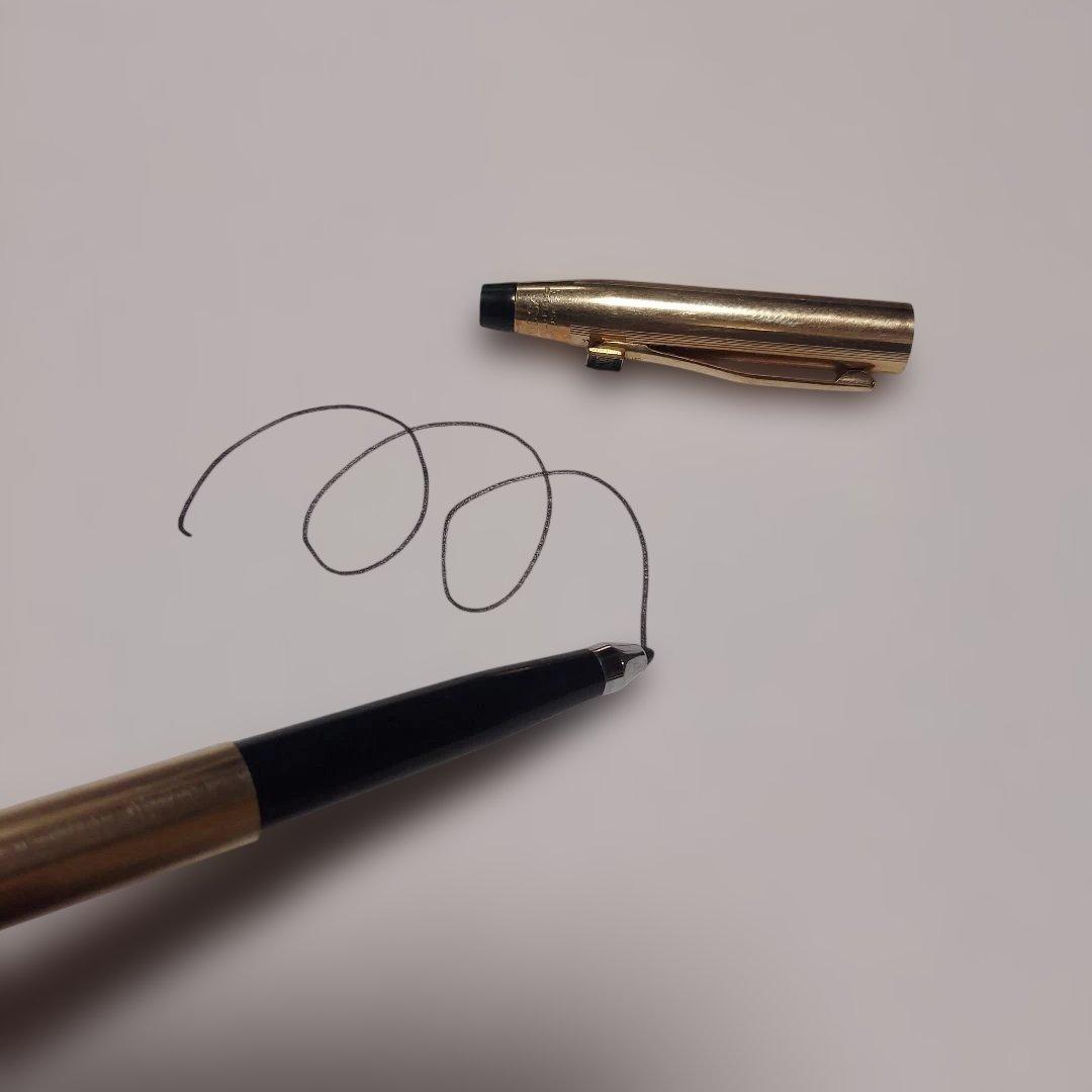 Kinko Plus Gold and Silver Plated Cross Ballpoint Pen Set