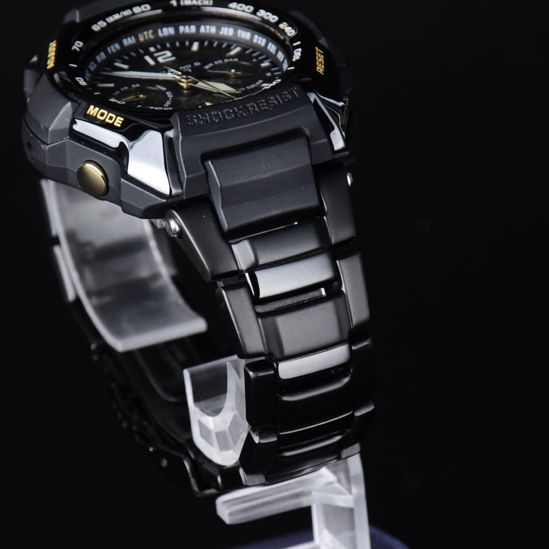 Casio G-Shock Gravitymaster GW-2000BGD-1AJF Radio Solar Metal Band Black and Gold — Japan Import
