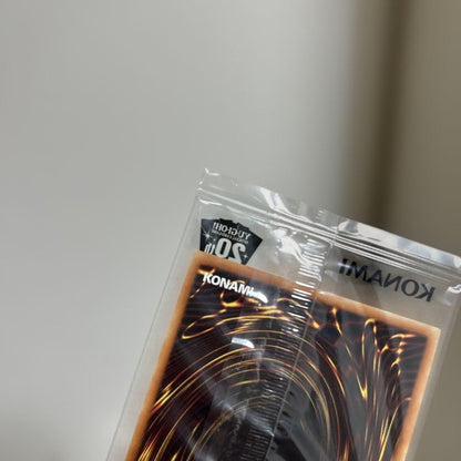 Unopened Yugioh 2018-JPP02 Dark Magician 20th Edition trading card pack